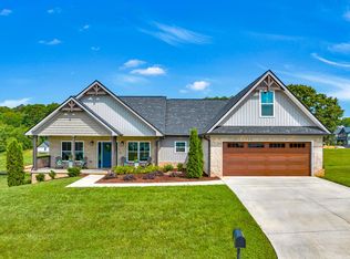 606 Berkeley Dr, Morristown, TN 37814