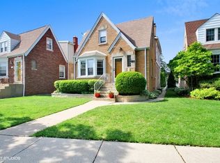 6712 W Schreiber Ave, Chicago, IL