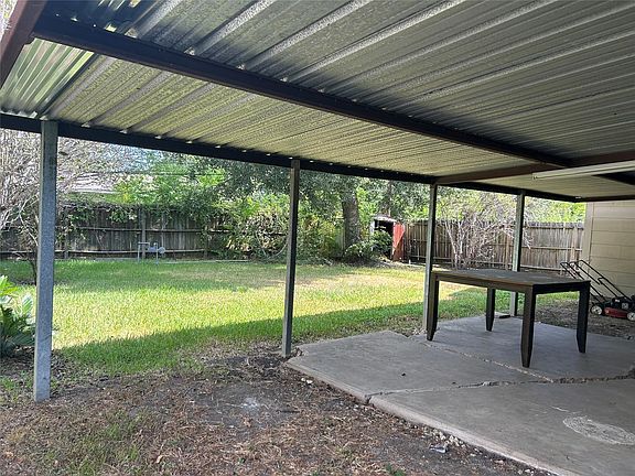 3rd image of 608 Harold Ln