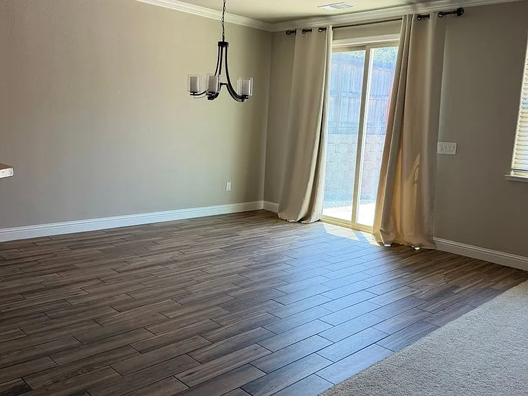 424 Sage Ct — Photo 15