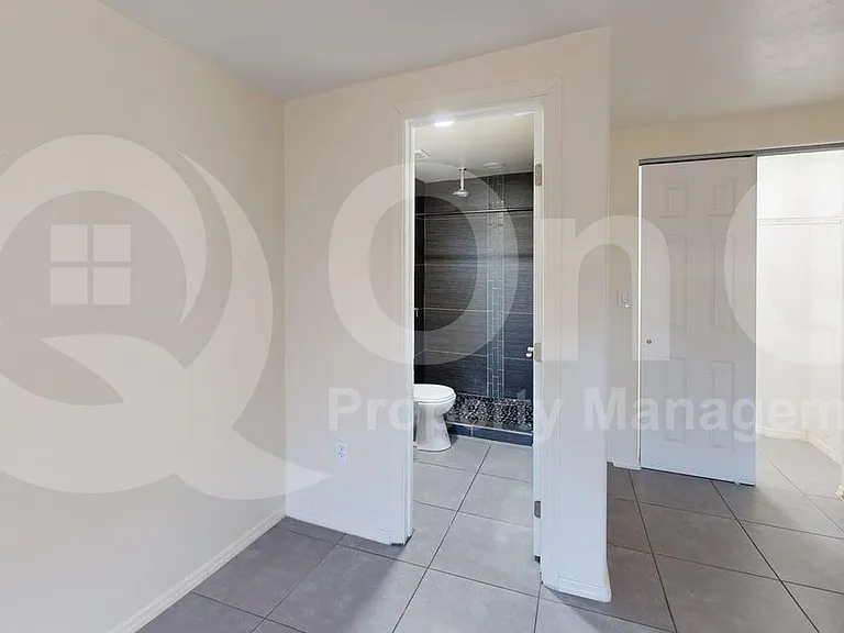 3917 S Liberty Ave — Photo 10