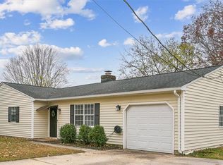 931 Moyer Rd, Newport News, VA 23608