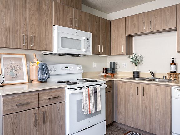 Avenue 66 | Kitchen