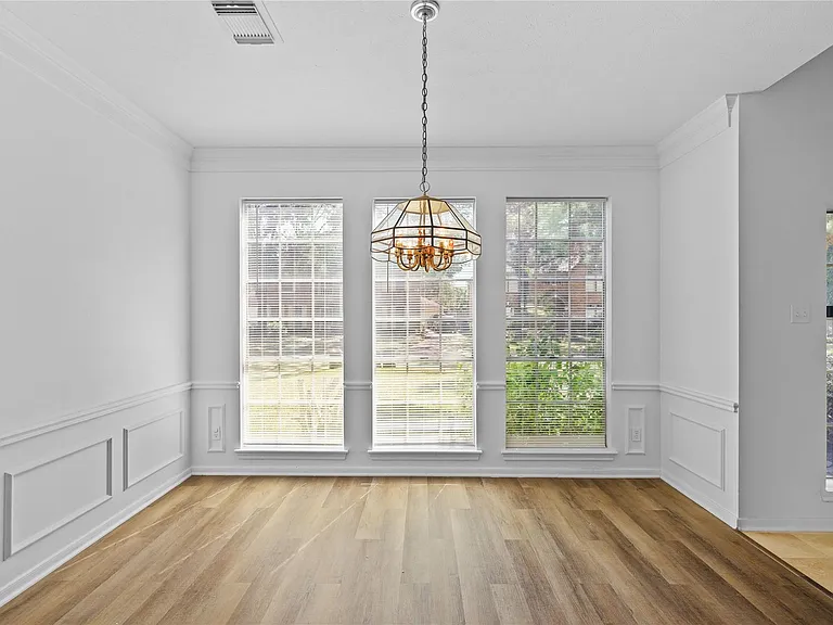5803 Ancient Oaks Dr — Photo 7