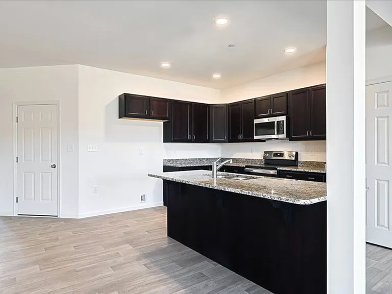 7882 Briarwood Dr — Photo 9