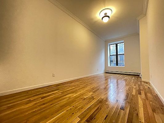 2nd image of 307 W 113th St APT 1A
