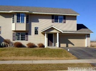 2003 Brittany Ct, Shakopee, MN 55379