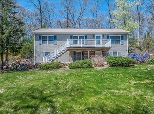 39 E Charles St, Charlestown, RI 02813