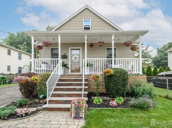 32 Loring Ave, Edison, NJ 08817
