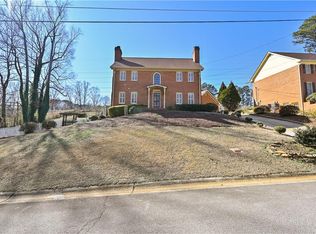 110 Amsterdam Dr SW, Lilburn, GA 30047