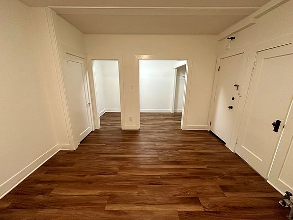 3rd image of 2525 Larkin St APT 203
