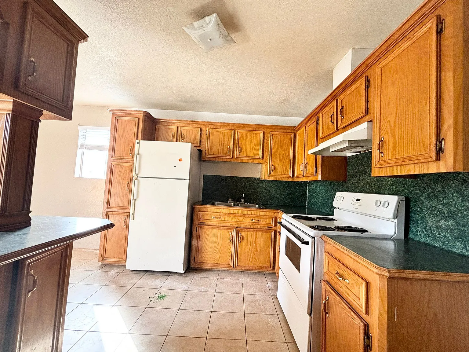 8014 North Lopez Street - 1 — Photo 4