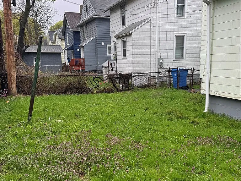 239 Weyl St — Photo 5