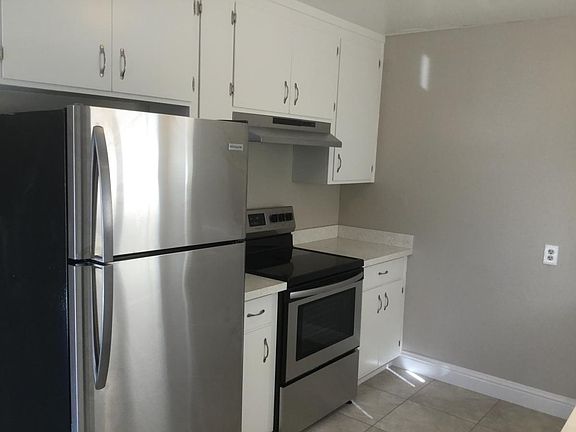 3rd image of 456 Greendale Way APT 4