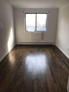 5430 102nd St, Flushing, NY, 11368