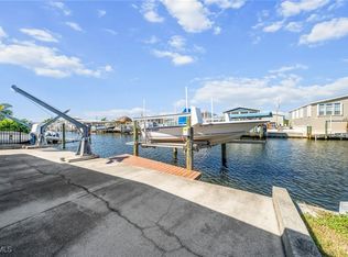 2971 York Rd, Saint James City, FL 33956