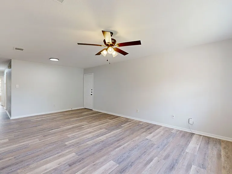 1406 Van Zanten Ct #B — Photo 6