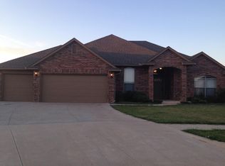 3105 SE 30th Ct, Moore, OK 73165