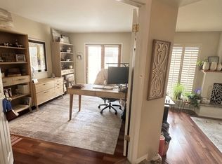 2511 E Shaw Butte Dr, Phoenix, AZ 85028