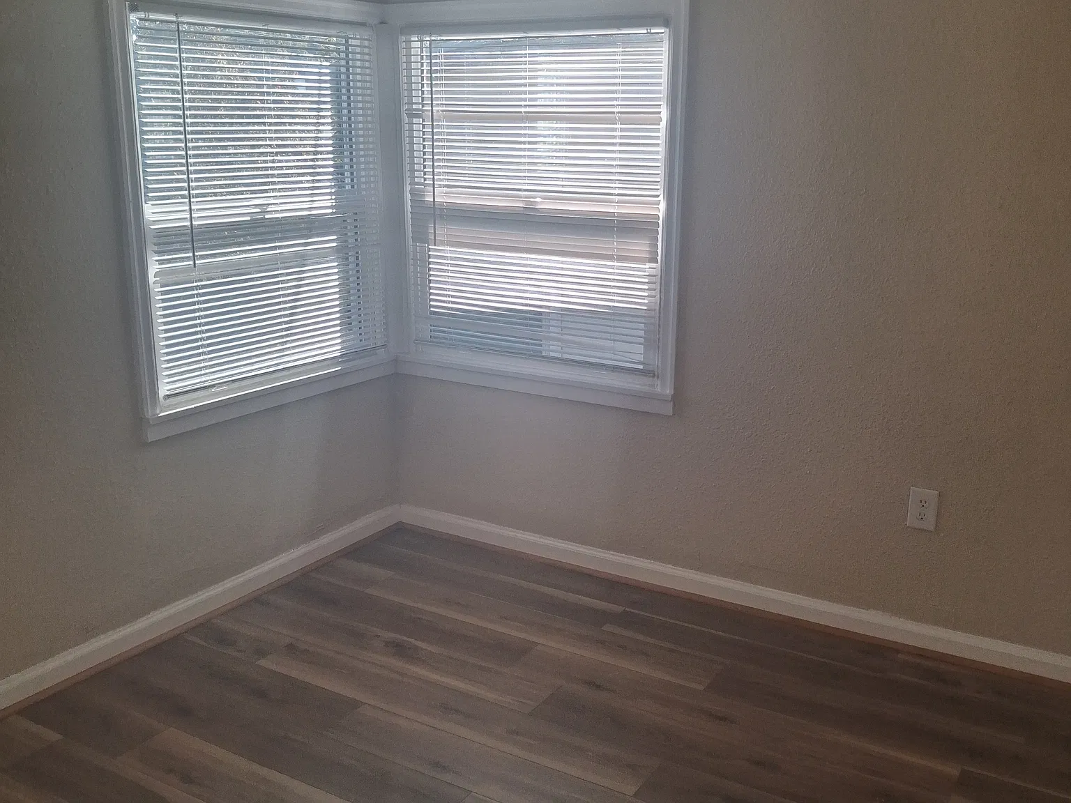 7934 SW Barbur Blvd — Photo 2