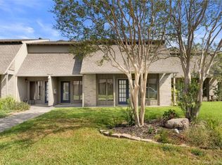 688 Lakewood Dr, Lake Charles, LA 70605
