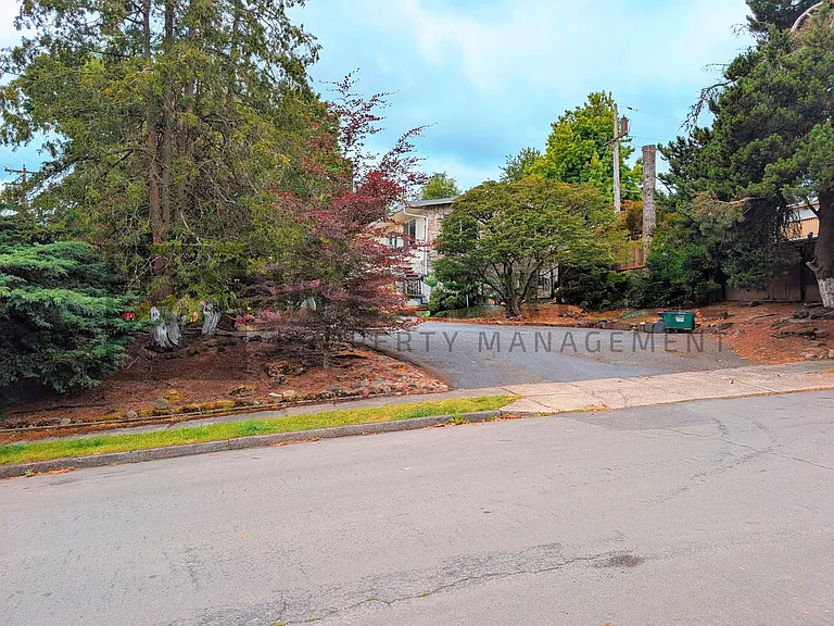 6855 SW Capitol Hwy #B — Photo 17