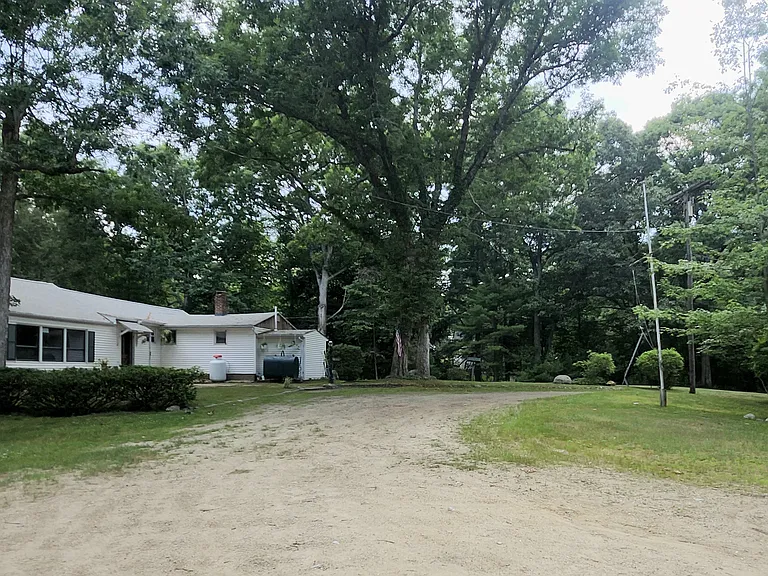 93 Reservoir Rd — Photo 2