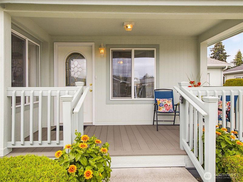 4th image of 1918 Harrison Avenue #25