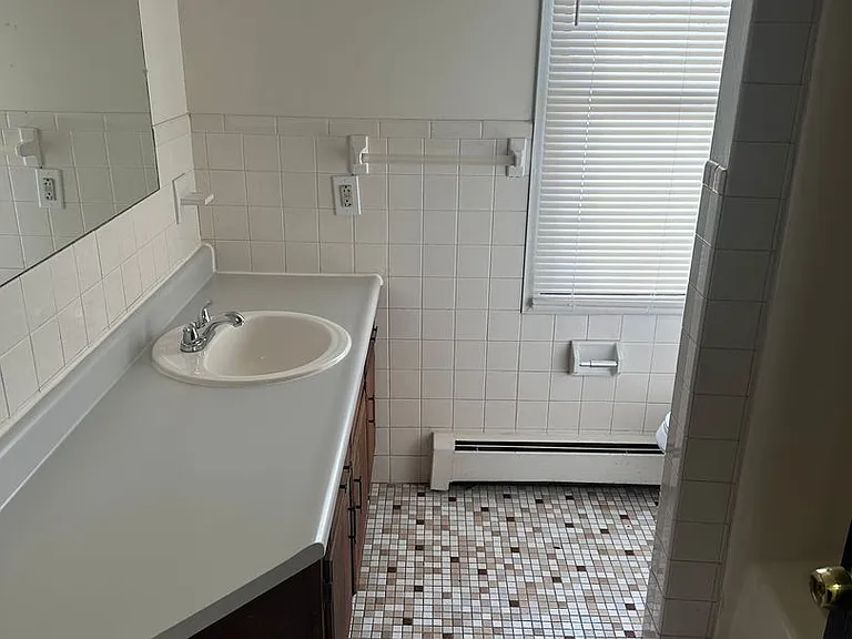 2523 E Midlothian Blvd — Photo 3
