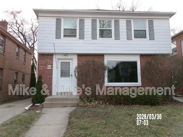 2645 N 63rd St, Wauwatosa, WI 53213