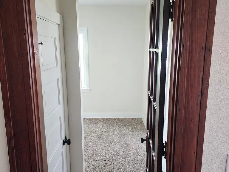 609 Main St #1 — Photo 10