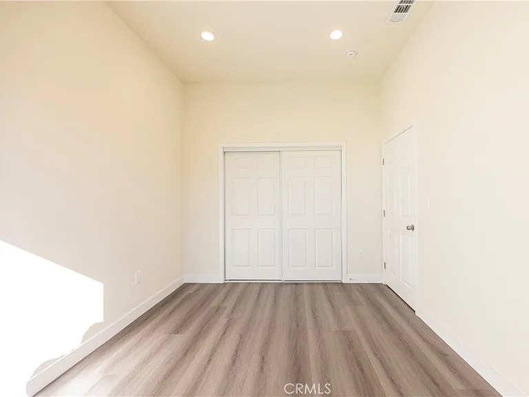 2558 A South Ave #10 — Photo 12