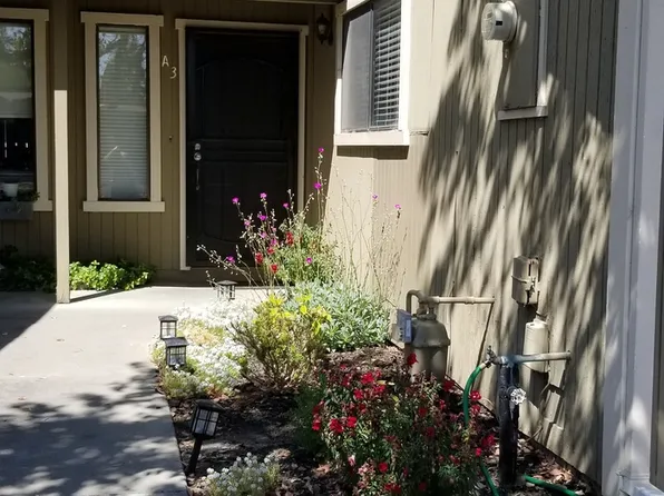 801 Nash Rd Unit D5, Hollister, CA 95023
