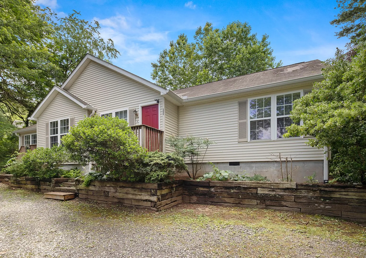 305 Rosscraggon Road — Photo 1