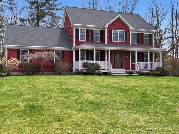 107 Summit Dr, East Bridgewater, MA 02333