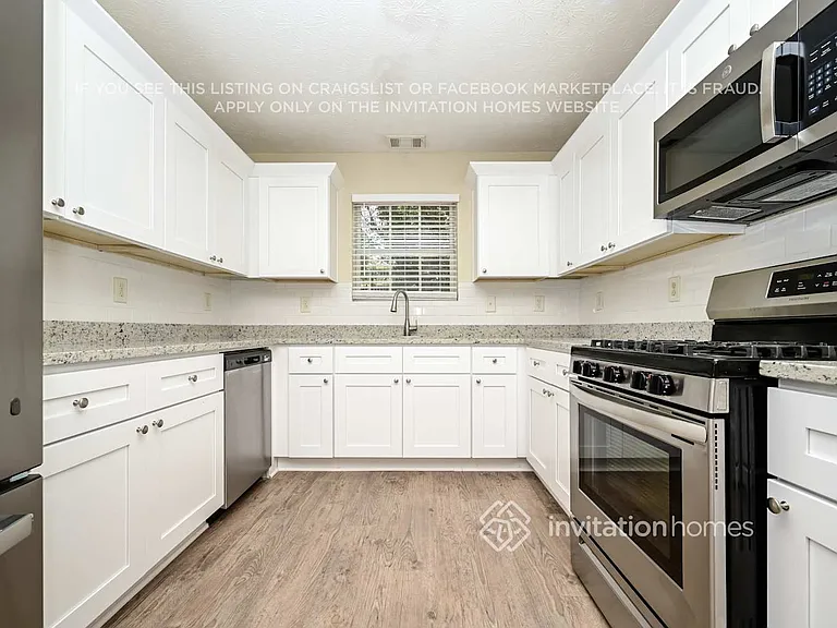4065 Mission Way — Photo 8