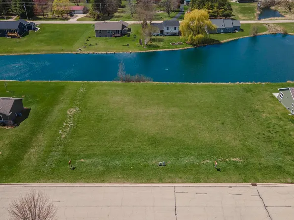 275 Jasmine Dr #19, Berlin, WI 54923