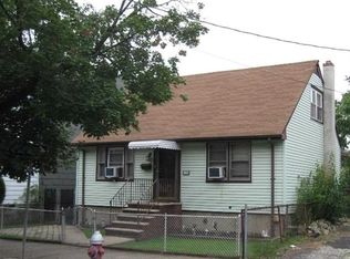 270 Linden Ave, Jersey City, NJ