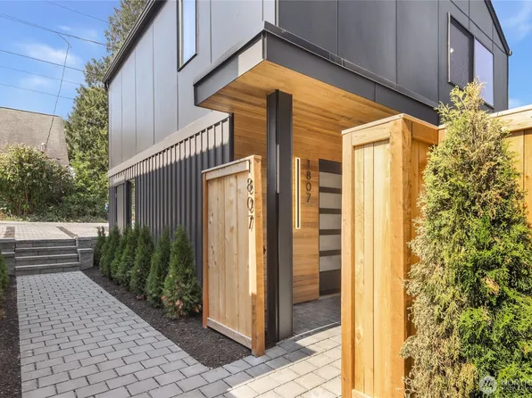 1807 SW Elmgrove Street, Seattle, WA 98106
