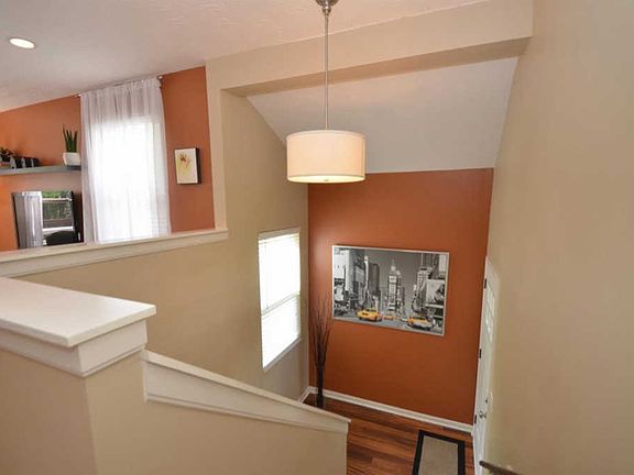 3rd image of 1933 Rockland Ave