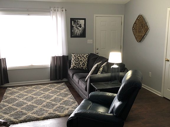 3rd image of 284 Shelton Way