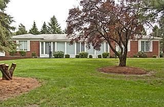 1st image of 13 Linda Ln