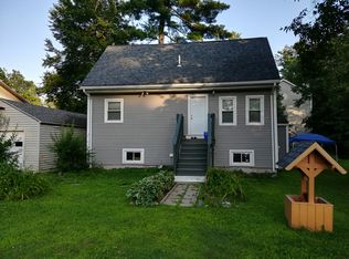 605 Collettes Grove Rd, Derry, NH 03038