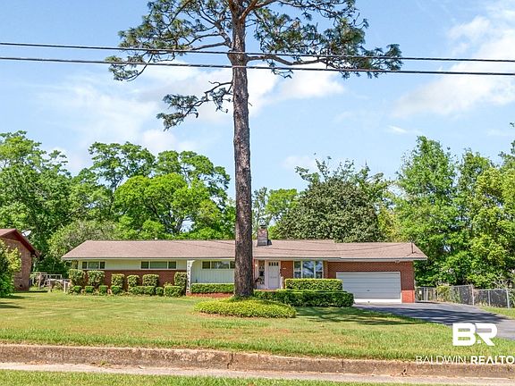 2nd image of 6300 Woodcrest Dr