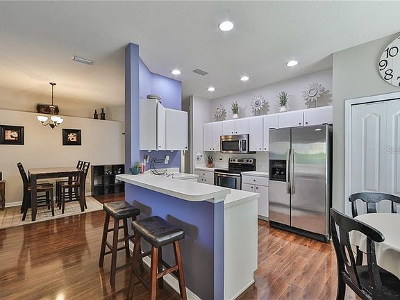 3rd image of 13451 Silvercreek Dr