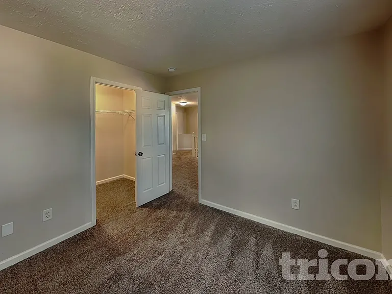 1032 Central Park Blvd S — Photo 12