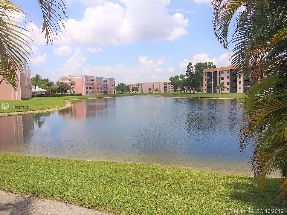 1st image of 10433 Sunrise Lakes Blvd APT 109