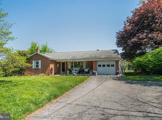 1409 Krafts Mill Rd, Spring Grove, PA 17362