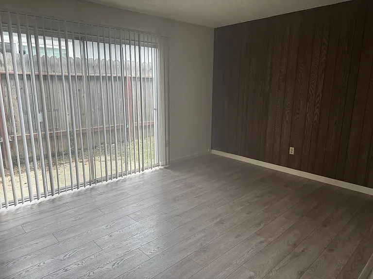 3327 Jayanne Way — Photo 10