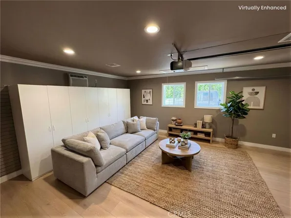 7502 Balcom Ave, Reseda, CA 91335